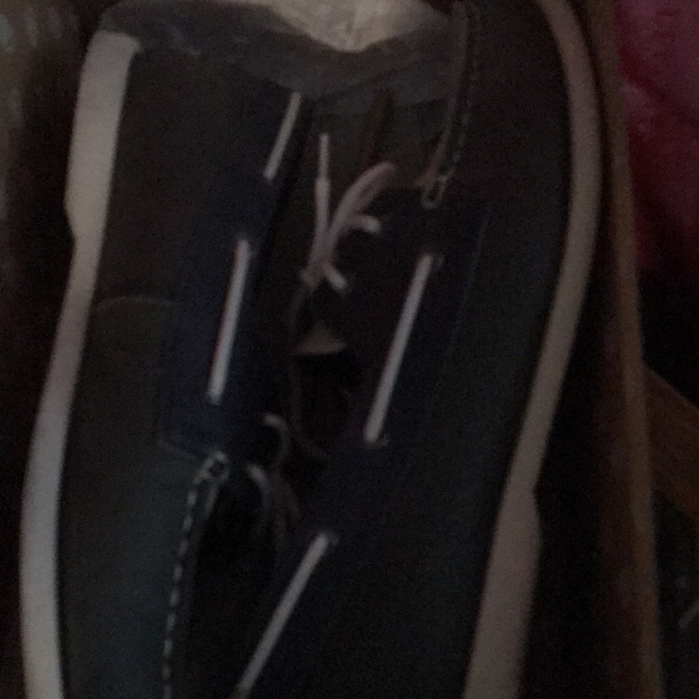 Shoes - Picture 2 of 4